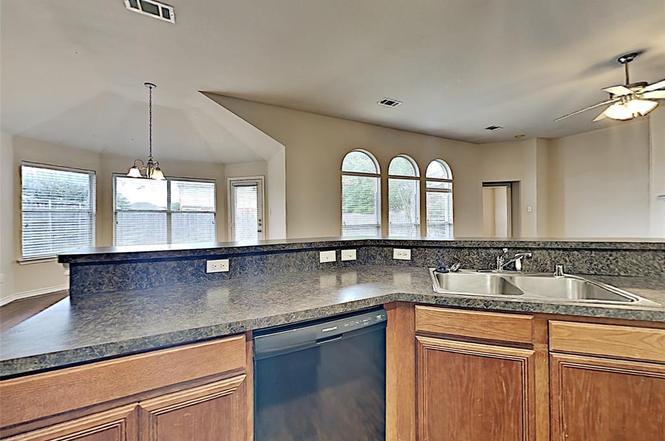 Ready for a Tenant in Mansfield TX property image